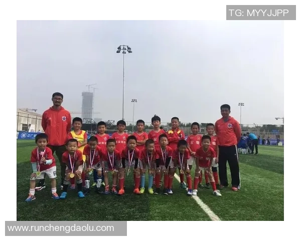 深圳足球队强势崛起荣登足球力量排行榜第三名 深圳足球队强势崛起荣登足球力量排行榜第三名