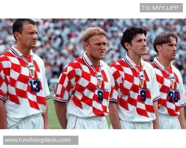 那些曾经辉煌却已离开的足球明星们的传奇与回忆 那些曾经辉煌却已离开的足球明星们的传奇与回忆