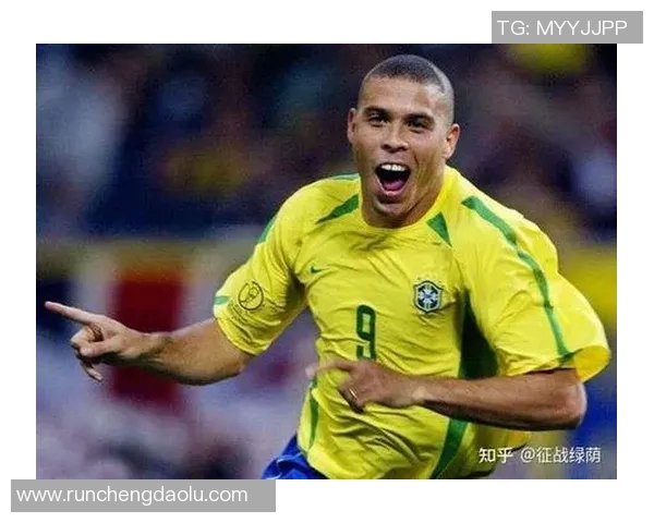 全球足球巨星的魅力与影响力解析：从场上表现到场外生活的全景探索